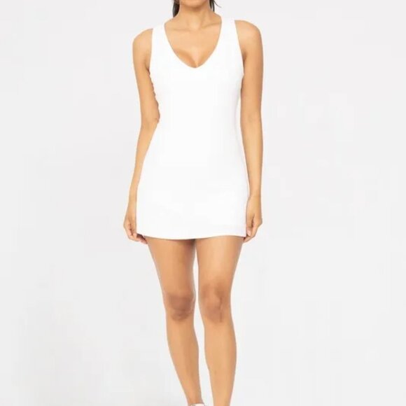 ✨NWT MONO B Adjustable Active A-line Dress - Picture 4 of 4